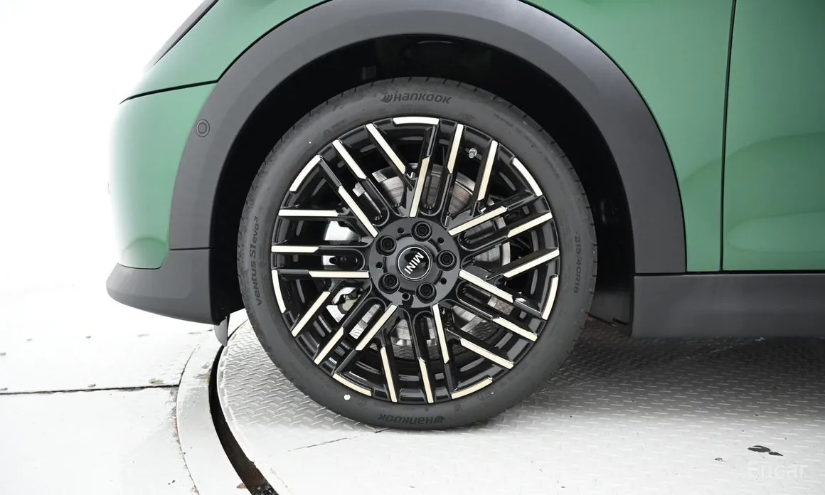 Mini Cooper Convertible 2025 Favoured