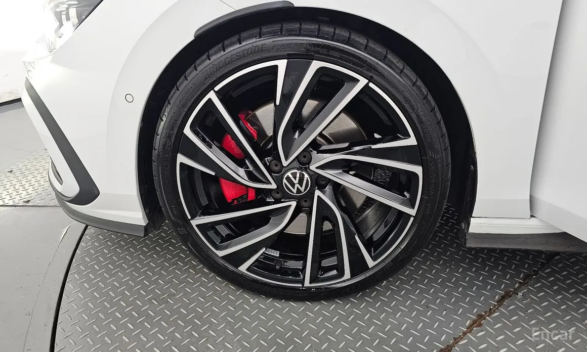 Volkswagen Golf 2022 2.0 GTI