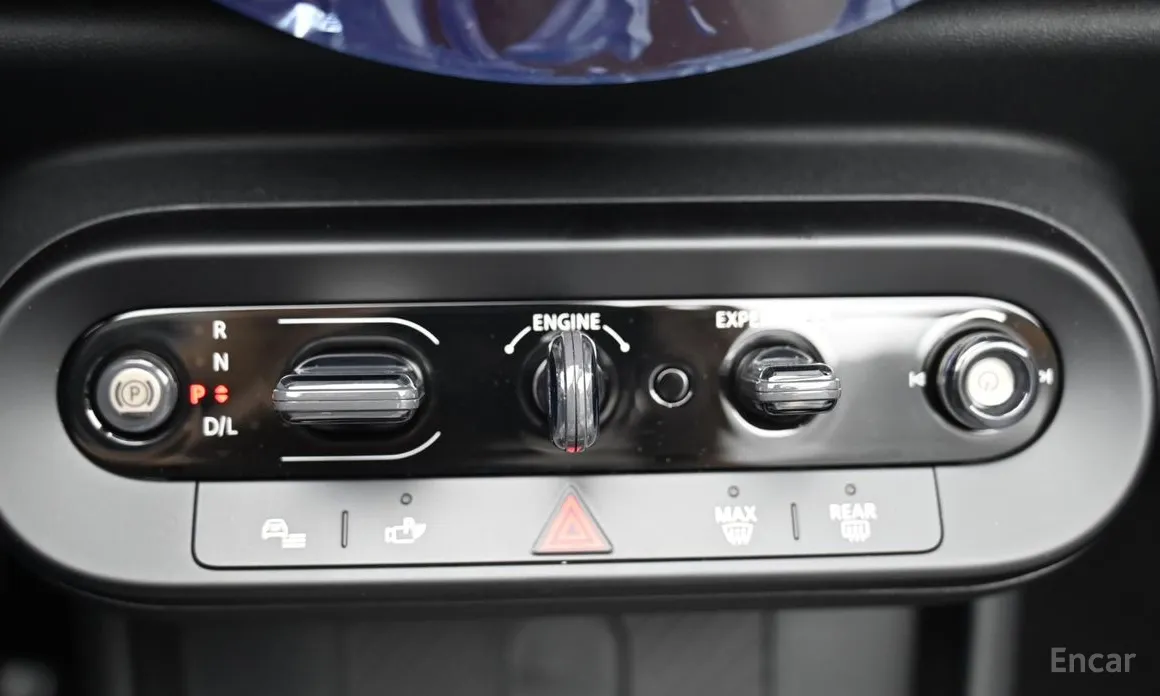 Mini Cooper Convertible 2025 Favoured