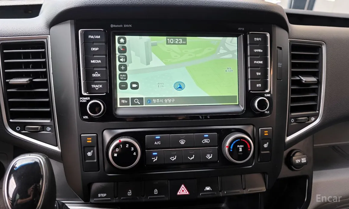 Hyundai Solati 2015 15-seater