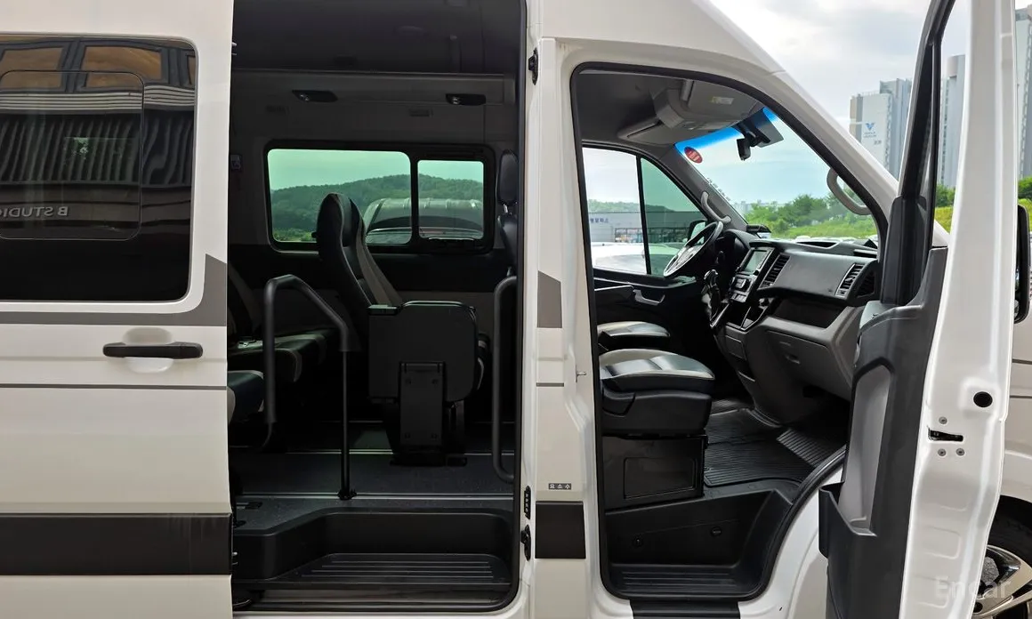 Hyundai Solati 2015 15-seater