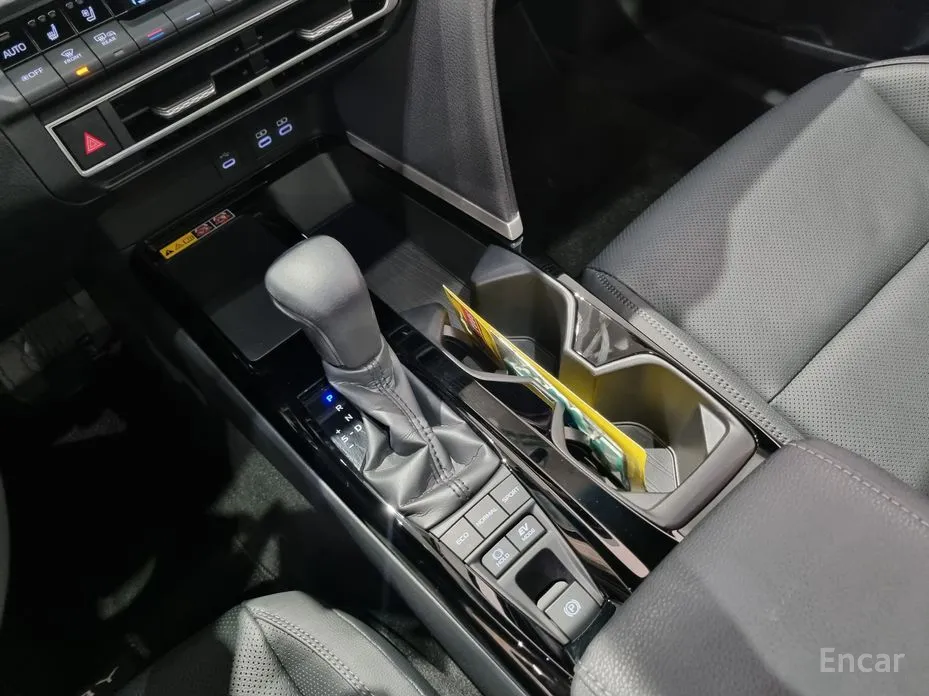 Toyota Camry 2024 2.5 XLE Hybrid