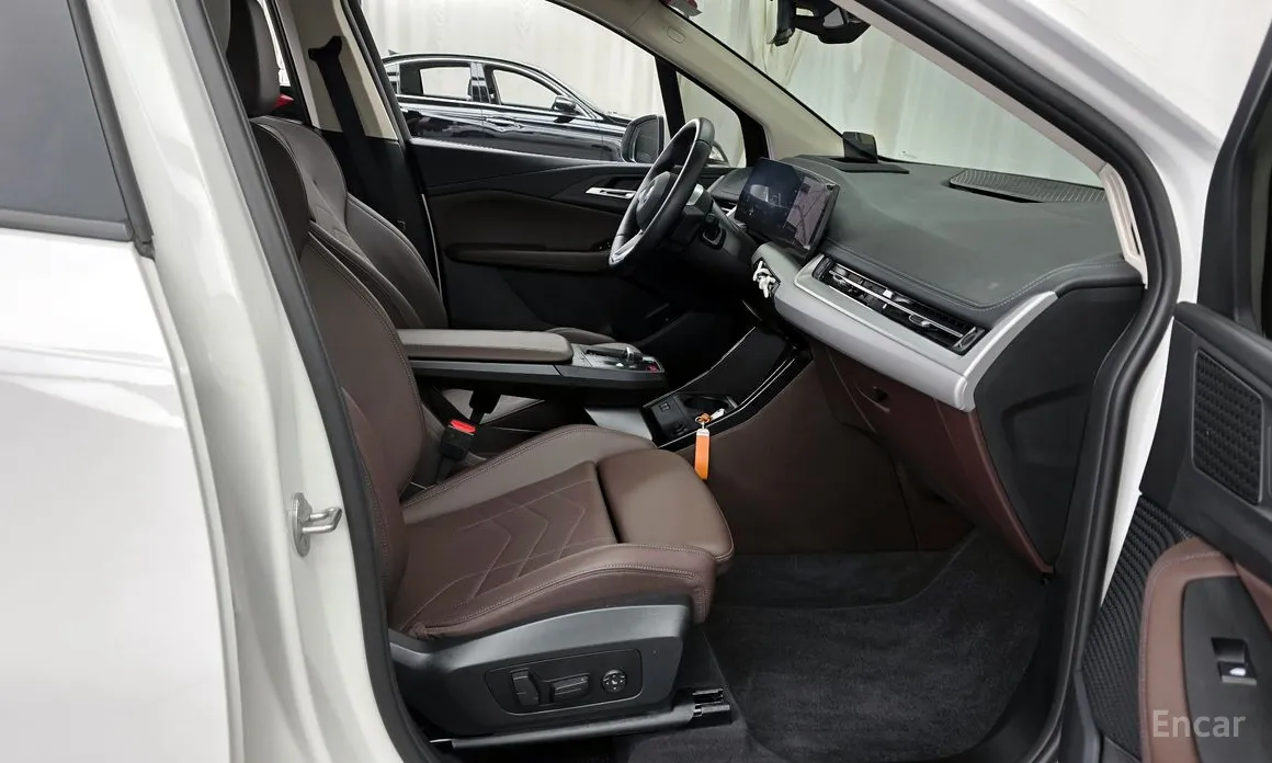 BMW 2 Series 2022 220i Advantage