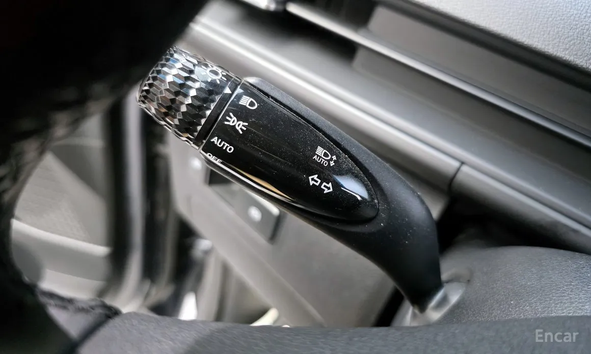 Hyundai Staria 2021 4WD Tourer 11-Seater