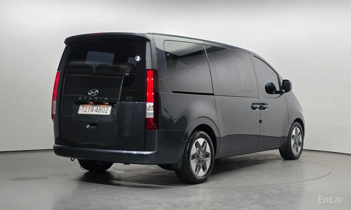 Hyundai Staria 2021 4WD Tourer 11-Seater