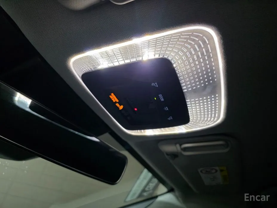 Toyota Prius 2023 2.0 PHEV SE