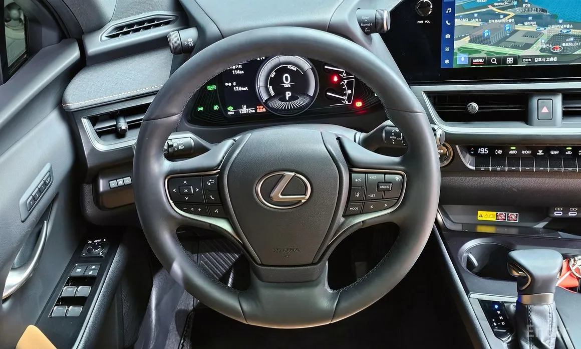 Lexus UX 2019 2.0 AWD