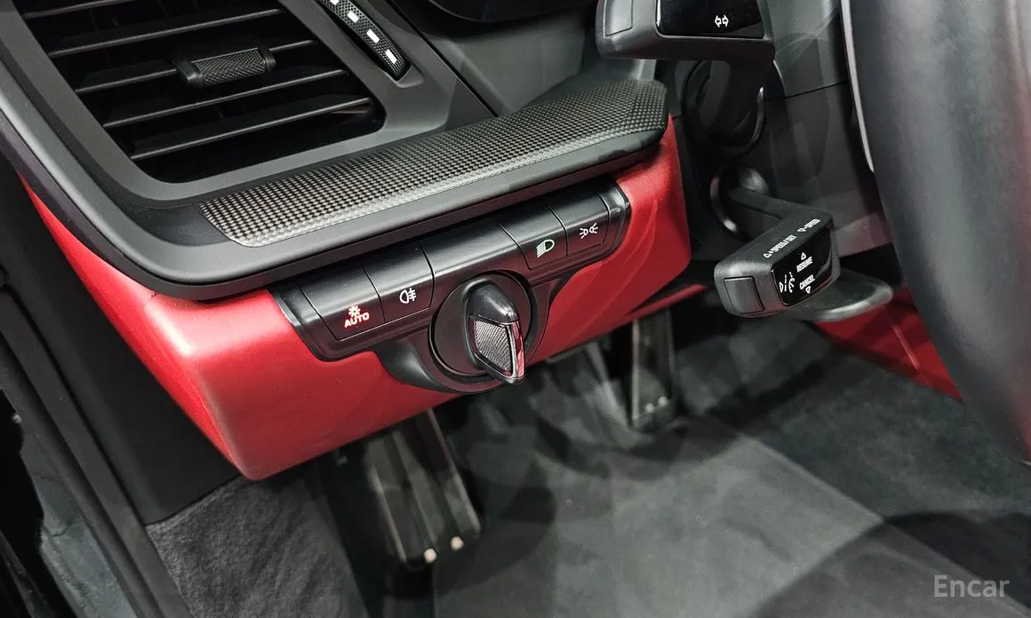 Porsche 911 2019 Carrera 4 GTS Cabriolet