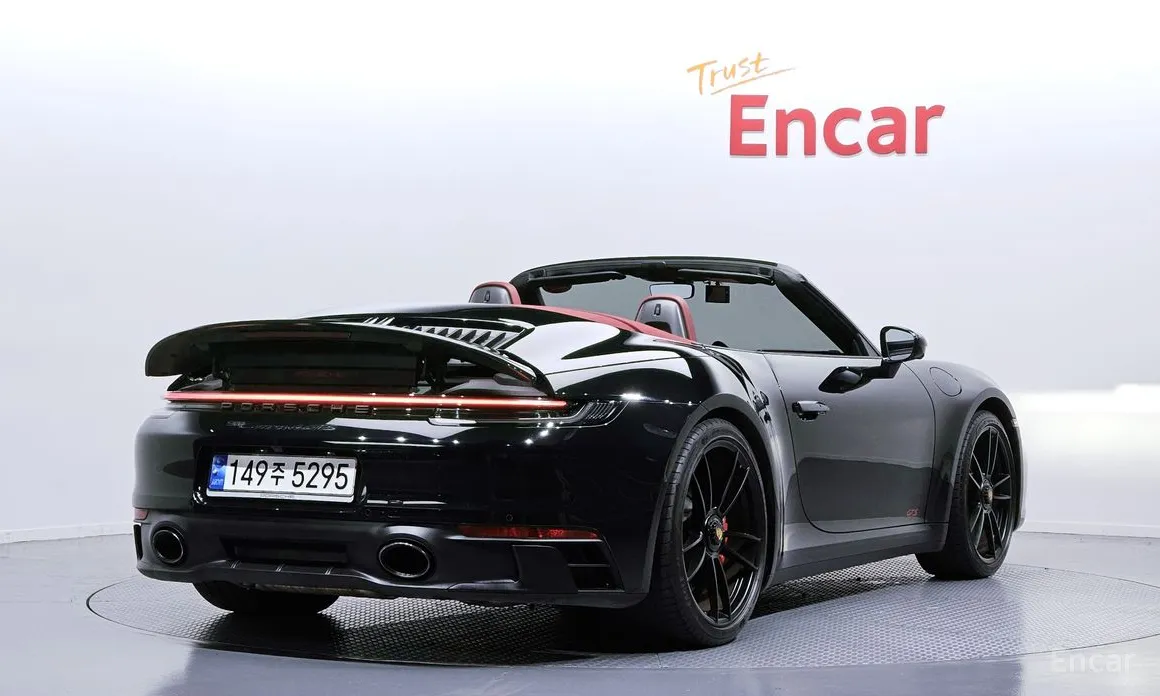 Porsche 911 2019 Carrera 4 GTS Cabriolet