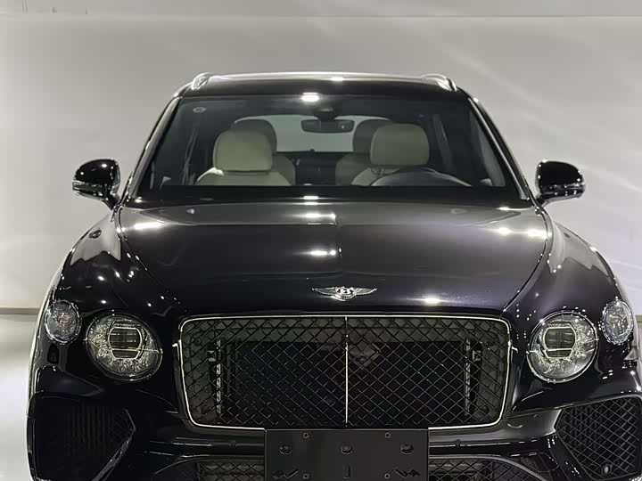 Bentley Bentayga 2026 2026款 4.0T V8 长轴距版