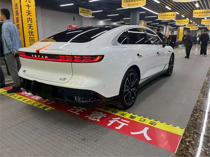 Voyah Passion 2024 2024款 PHEV 四驱超长续航旗舰版