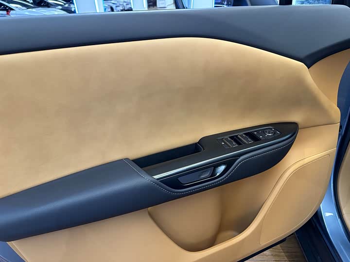 Lexus RZ 2023 2023款 450e 四驱纵享版