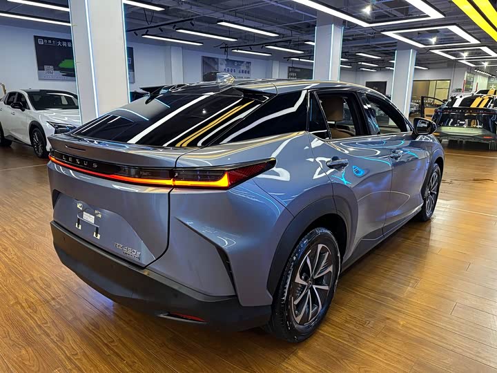 Lexus RZ 2023 2023款 450e 四驱纵享版