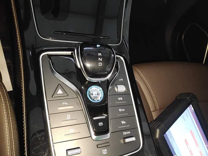 BYD Song Max Hybrid 2022 2022款 DM-i 105KM 尊荣型