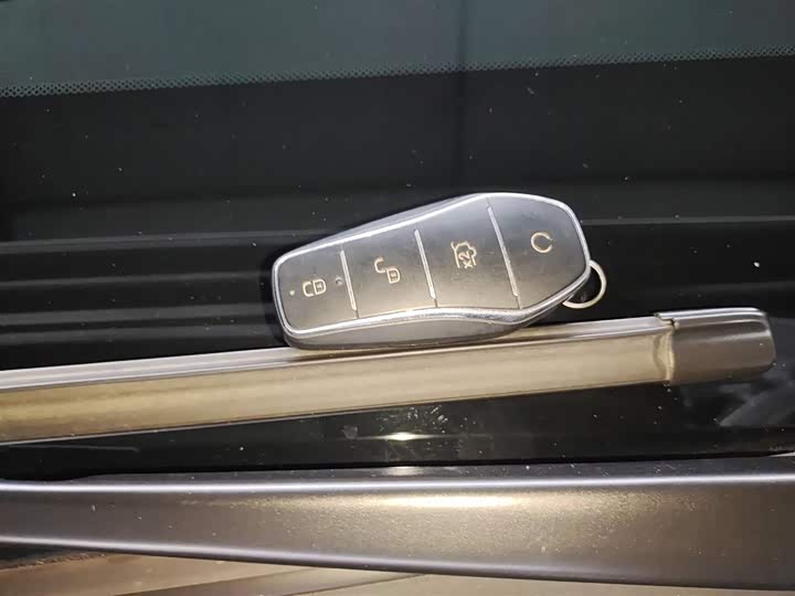 BYD Song Max Hybrid 2022 2022款 DM-i 105KM 尊荣型