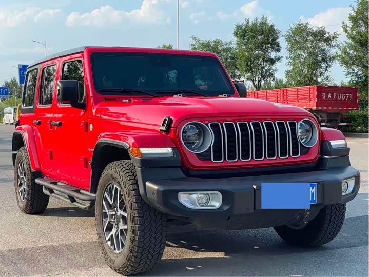 Jeep Wrangler 2024 2024款 2.0T 撒哈拉四门版