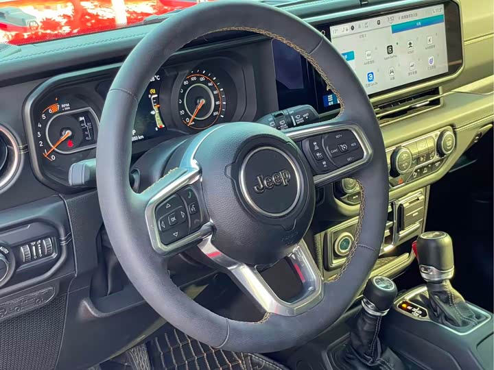 Jeep Wrangler 2024 2024款 2.0T 撒哈拉四门版