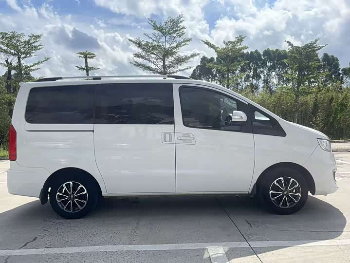 JAC Refine M3 2021 2021款 PLUS 1.8L 2座穿梭版