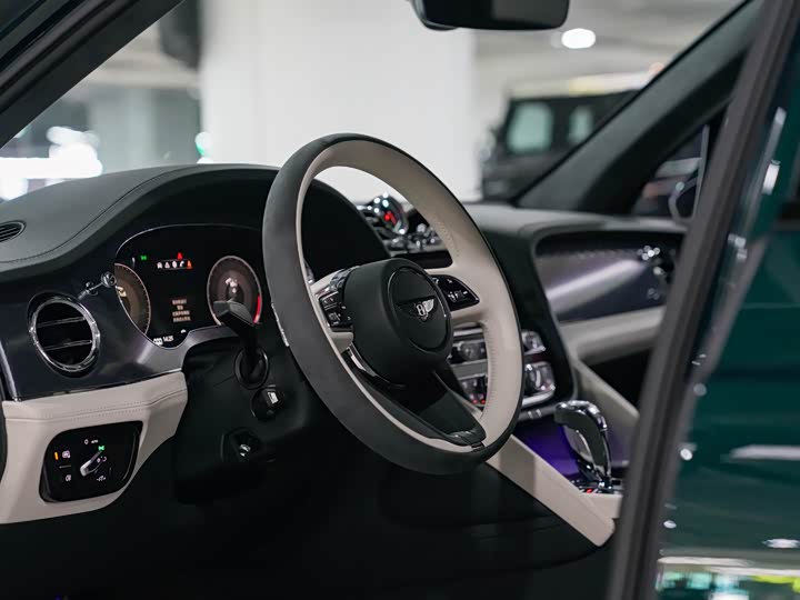 Bentley Bentayga 2022 2022款 4.0T V8 S