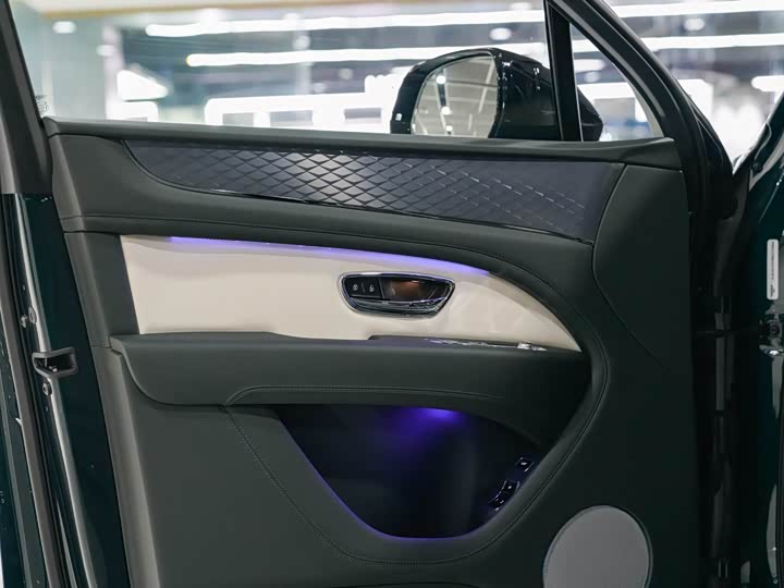 Bentley Bentayga 2022 2022款 4.0T V8 S