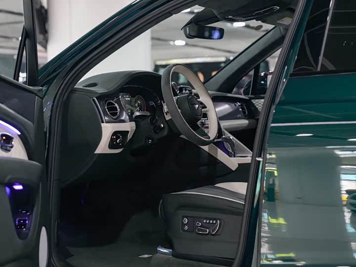 Bentley Bentayga 2022 2022款 4.0T V8 S