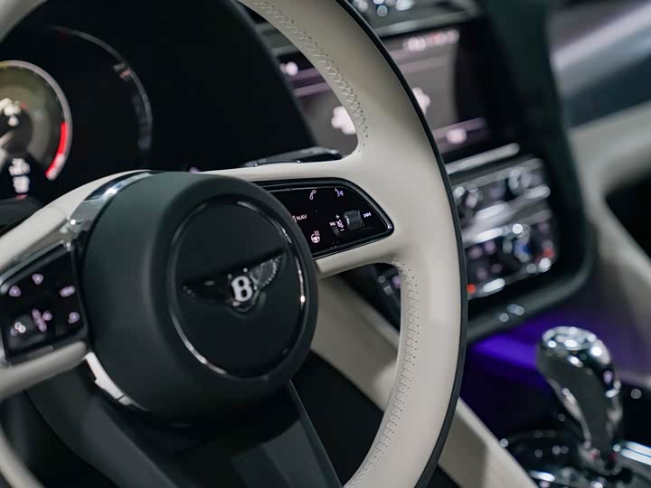 Bentley Bentayga 2022 2022款 4.0T V8 S