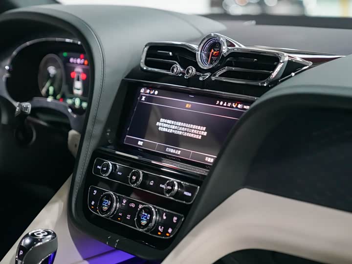 Bentley Bentayga 2022 2022款 4.0T V8 S