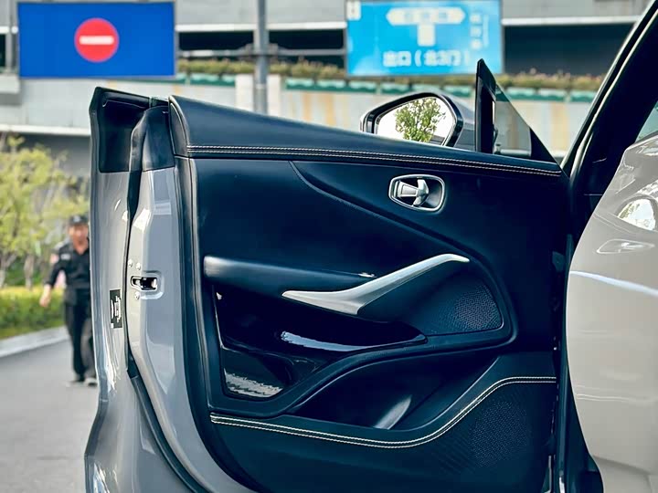 Aston Martin DBX 2022 2022款 3.0T STRAIGHT-SIX