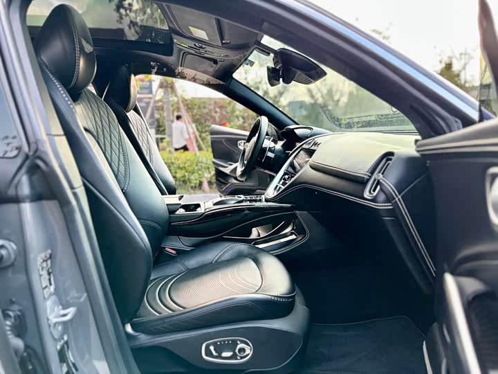 Aston Martin DBX 2022 2022款 3.0T STRAIGHT-SIX