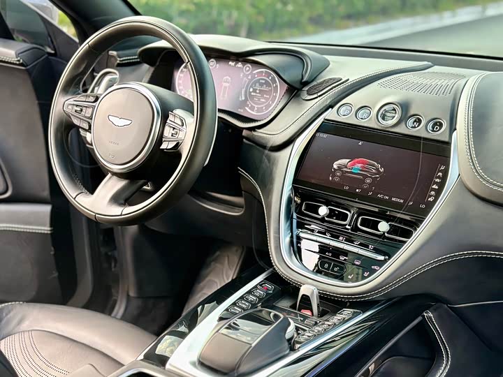 Aston Martin DBX 2022 2022款 3.0T STRAIGHT-SIX