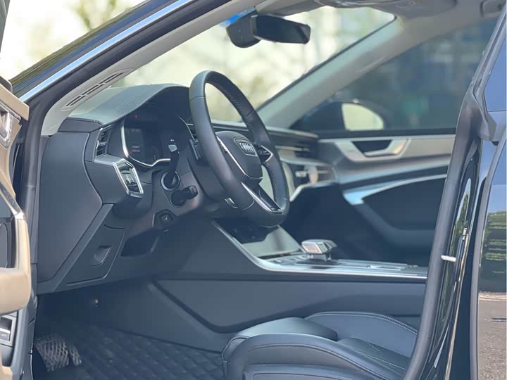 Audi A7 2025 2025款 45 TFSI 臻选型