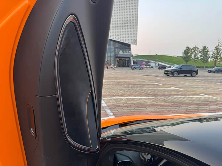 McLaren Artura 2023 2023款 3.0T Hybrid 标准型