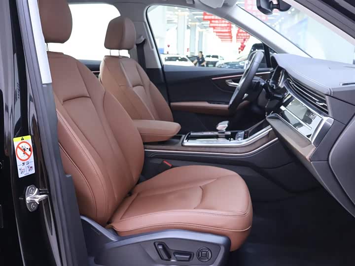 Audi Q7 2024 2024款 45 TFSI quattro S line黑武士型