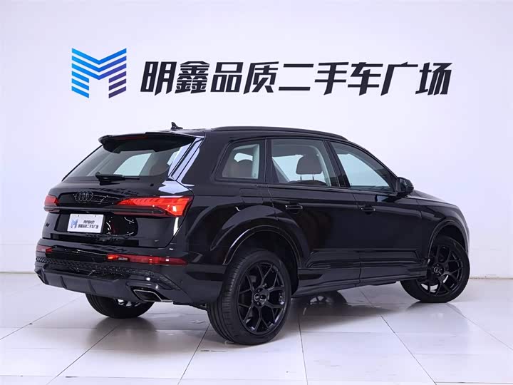 Audi Q7 2024 2024款 45 TFSI quattro S line黑武士型