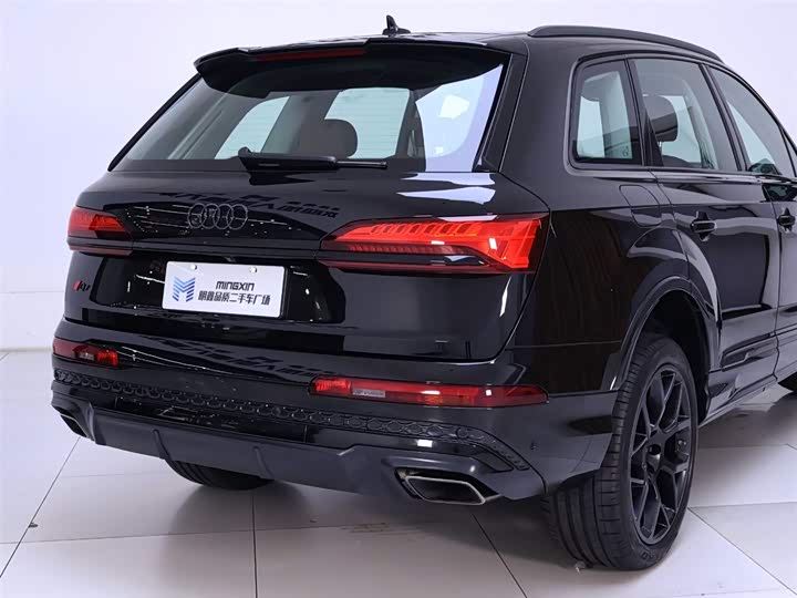 Audi Q7 2024 2024款 45 TFSI quattro S line黑武士型
