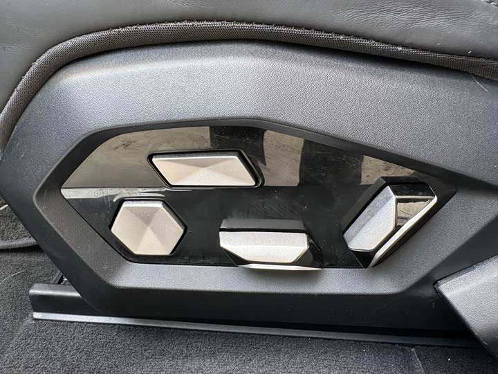 HiPhi Z 2023 2023款 四座版