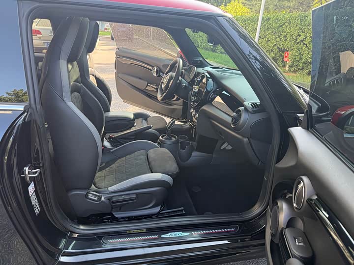 Mini Mini JCW 2022 2022款 2.0T JOHN COOPER WORKS ALL-IN