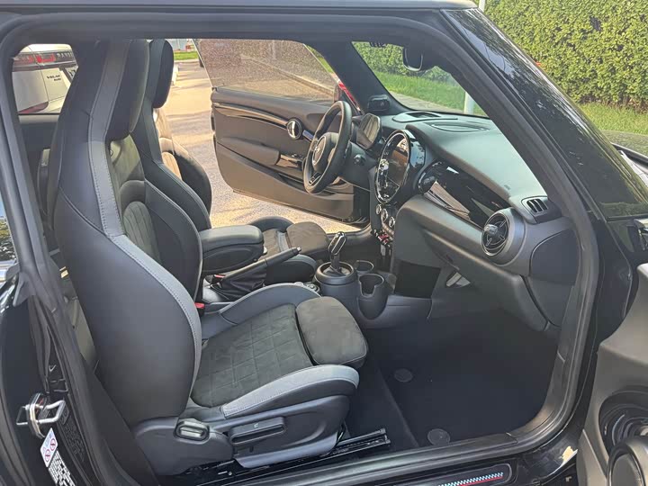 Mini Mini JCW 2022 2022款 2.0T JOHN COOPER WORKS ALL-IN