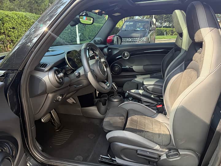 Mini Mini JCW 2022 2022款 2.0T JOHN COOPER WORKS ALL-IN