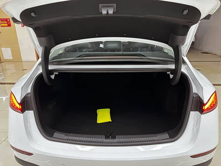 Roewe D7 2023 2023款 DMH 125km 超越版