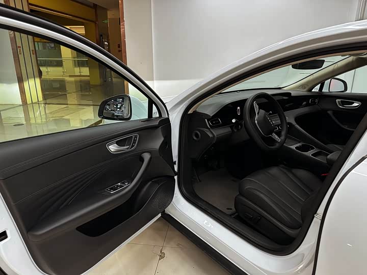 Roewe D7 2023 2023款 DMH 125km 超越版