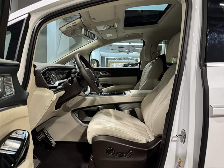 Denza D9 2025 2025款 DM-i 智驾版 1020 四驱旗舰型