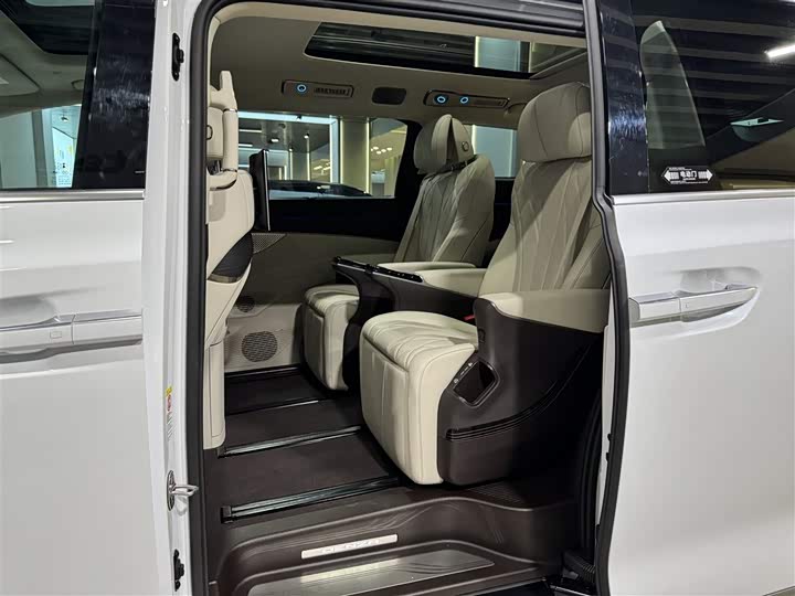 Denza D9 2025 2025款 DM-i 智驾版 1020 四驱旗舰型