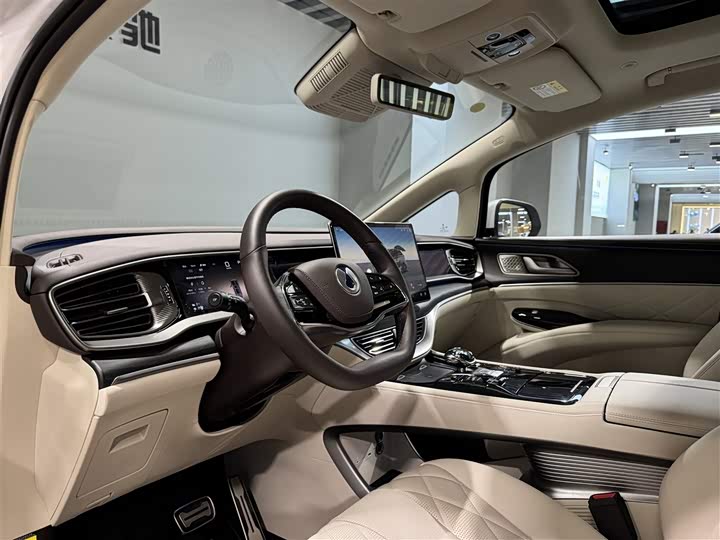 Denza D9 2025 2025款 DM-i 智驾版 1020 四驱旗舰型