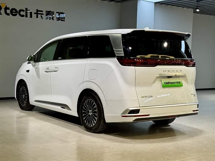 Denza D9 2025 2025款 DM-i 智驾版 1020 四驱旗舰型