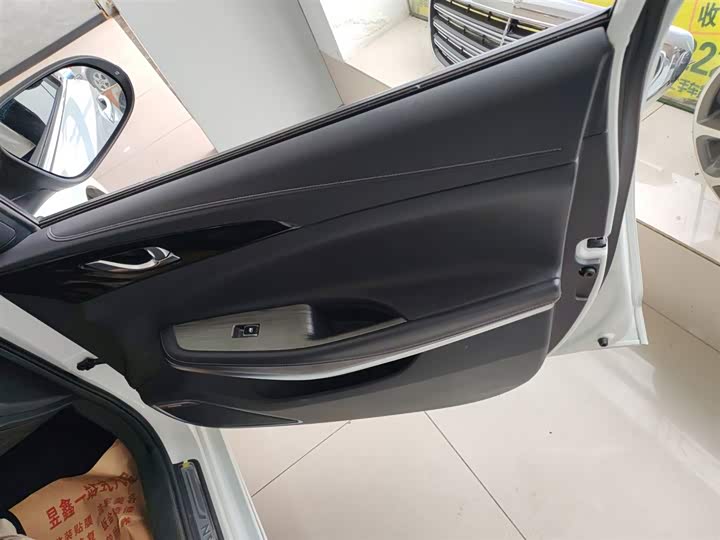 Changan Raeton CC 2022 2022款 蓝鲸版 1.5T DCT豪华型