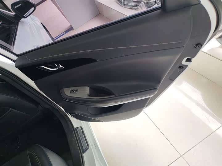 Changan Raeton CC 2022 2022款 蓝鲸版 1.5T DCT豪华型
