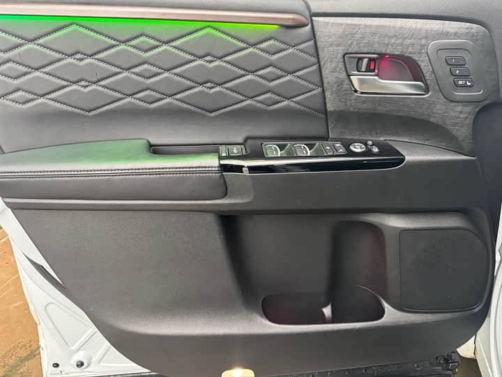 Honda Elysion 2024 2024款 2.0L e:HEV 至尊版