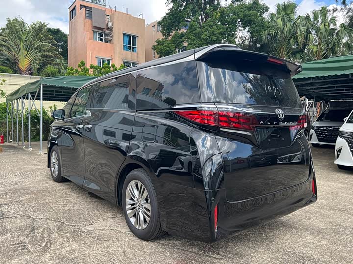 Toyota Alphard 2025 2025款 双擎 2.5L 尊贵黄金版