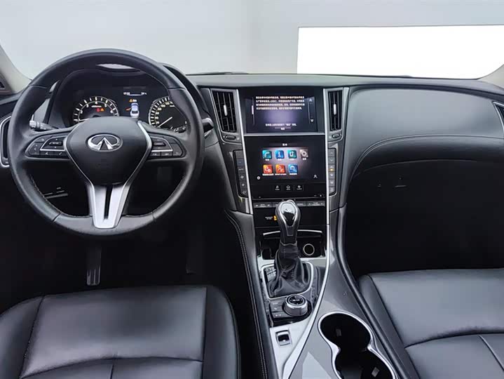 Infiniti Q50L 2022 2022款 2.0T 舒适版
